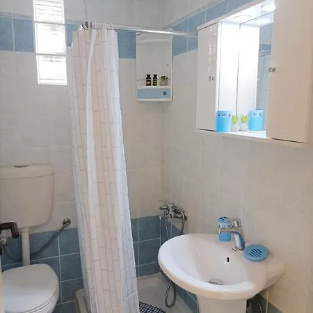 Seaview Apartament *